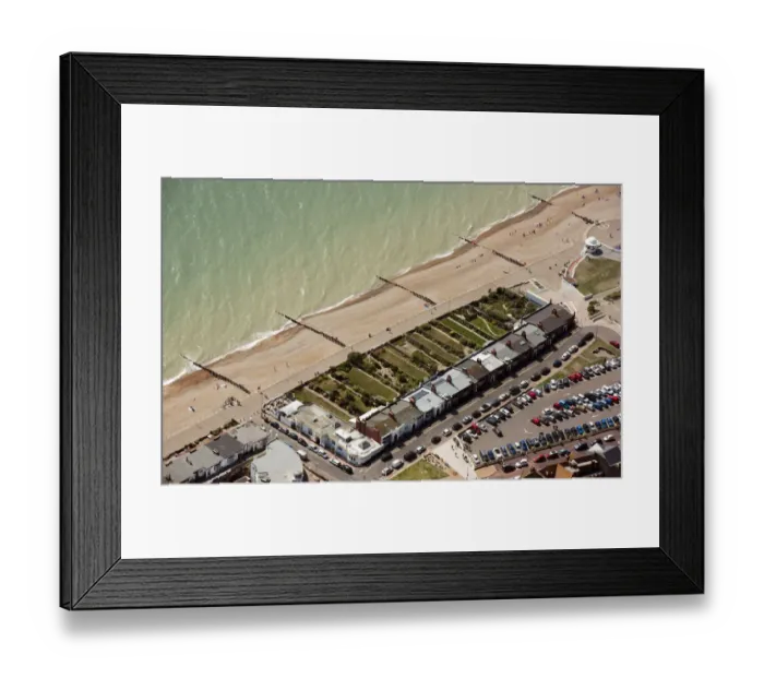 Framed Print : Bexhill bungalows 33211_007