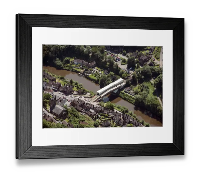 Framed Print : Restoring the Iron Bridge 33512_001