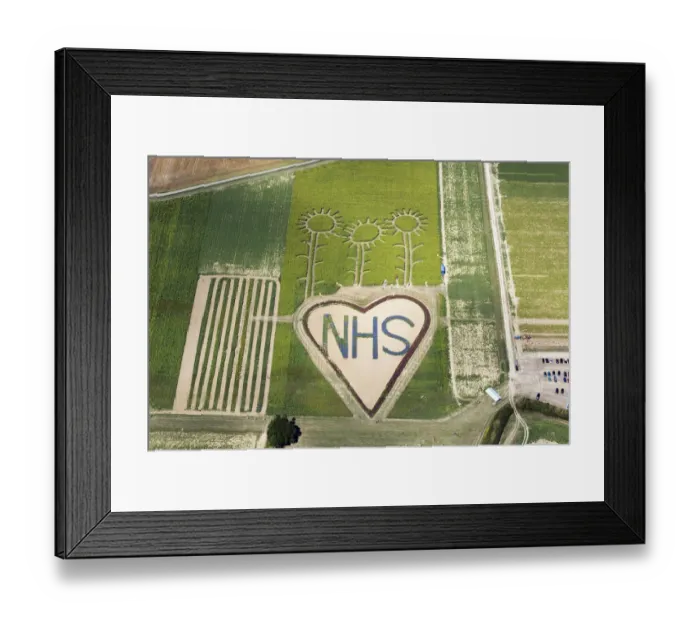 Framed Print : Heart the NHS 33889_054