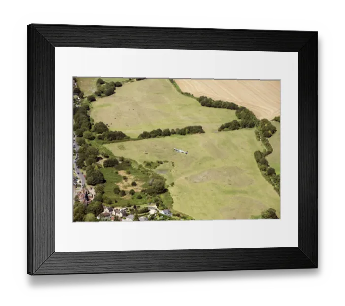 Framed Print : Spitfire in flight 33889_057