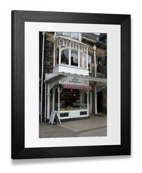 Framed Print : Tea rooms EFC01_01_03_130_60282