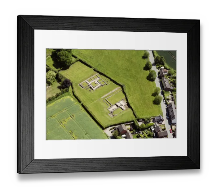 Framed Print : Wall Roman site 33125_030