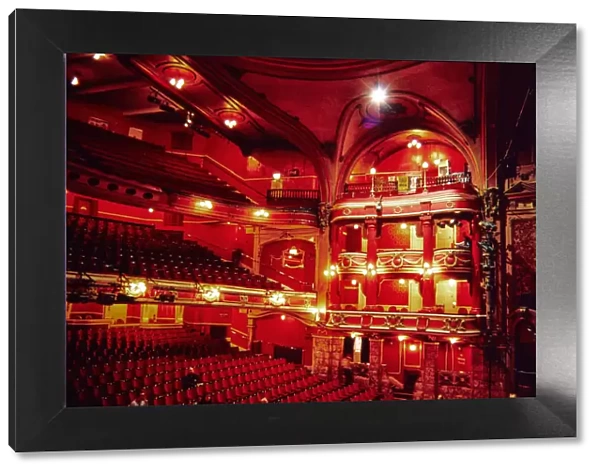 Bristol Hippodrome Theatre NWC01_01_1516