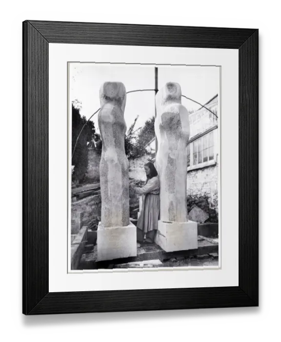 Framed Print : Barbara Hepworth at her studio OP32772