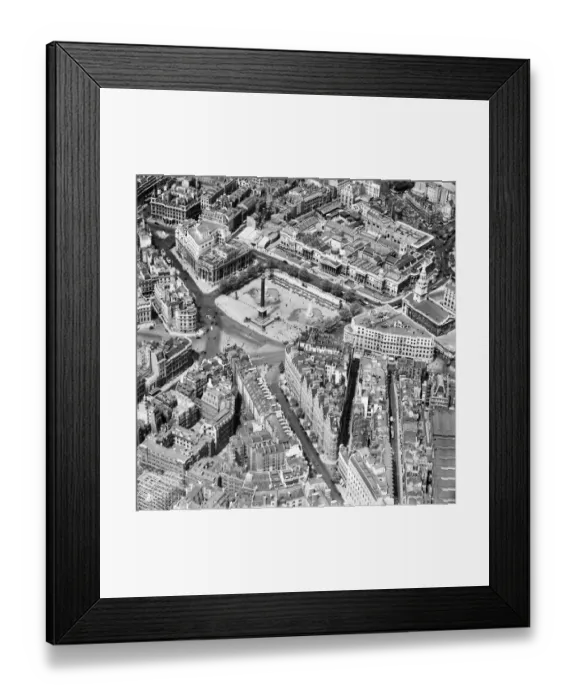 Framed Print : Trafalgar Square EAW030293