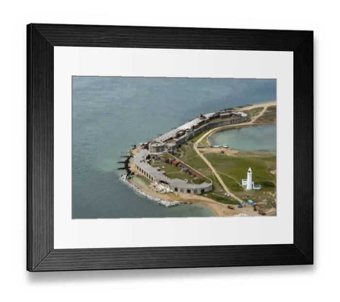 Framed Print : Hurst Castle 35068_070