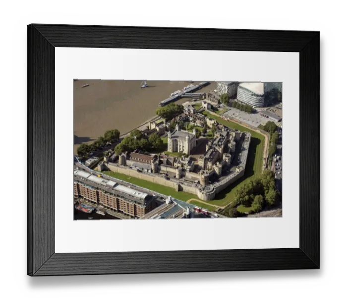 Framed Print : Tower of London 35100_010 Framed Print : Tower of London 35100_010