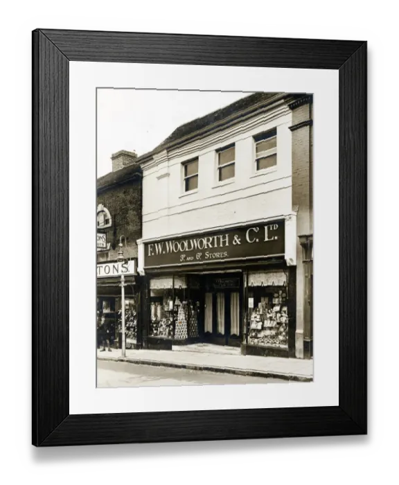 Framed Print : Hinckley Woolworths FWW01_01_0542_001
