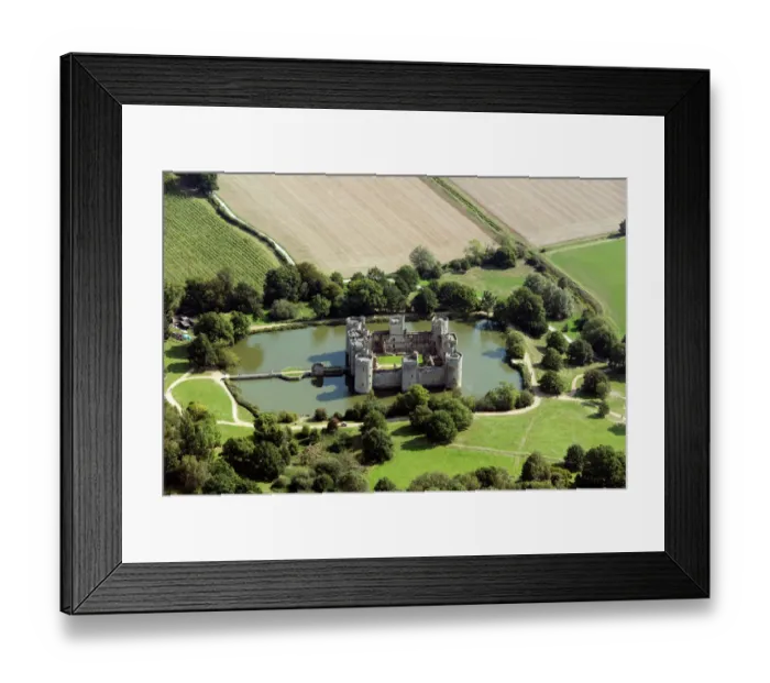 Framed Print : Bodiam Castle 33964_015 Framed Print : Bodiam Castle 33964_015