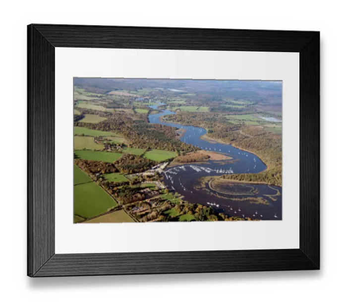 Framed Print : Bucklers Hard 33947_053