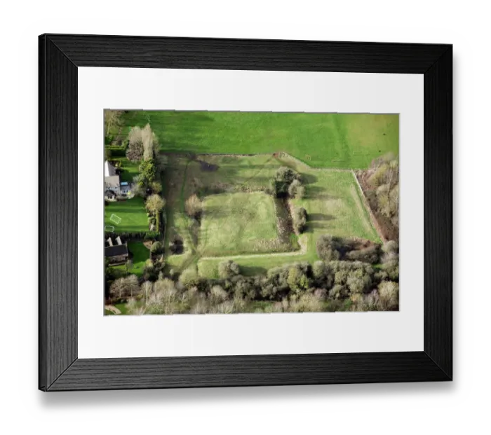 Framed Print : Walgrave moat 33882_004