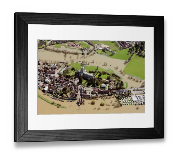 Framed Print : Tewkesbury flooded 33611_001