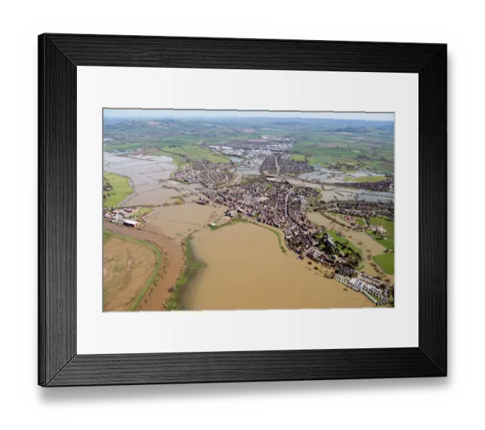 Framed Print : Tewkesbury flooded 33611_012