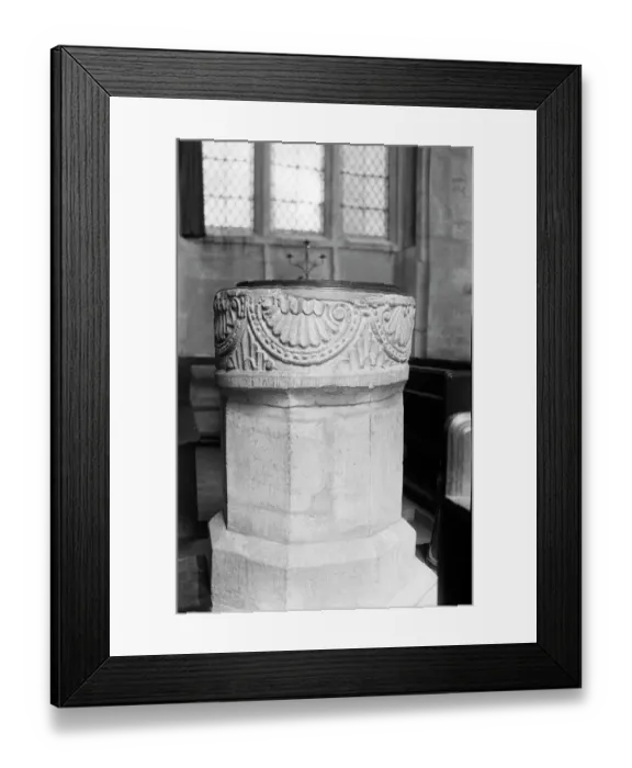 Framed Print : Romanesque font a62_02811