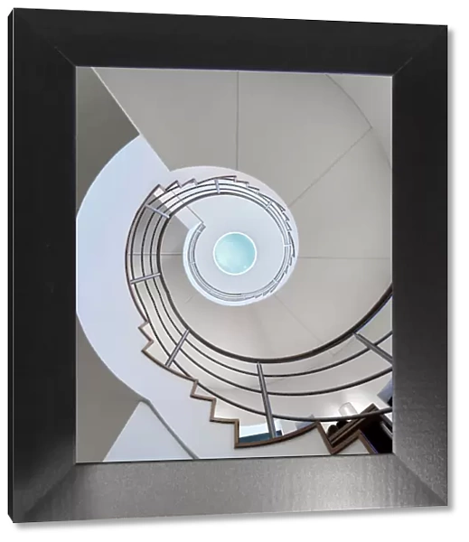 Olisa Library spiral staircase DP347265