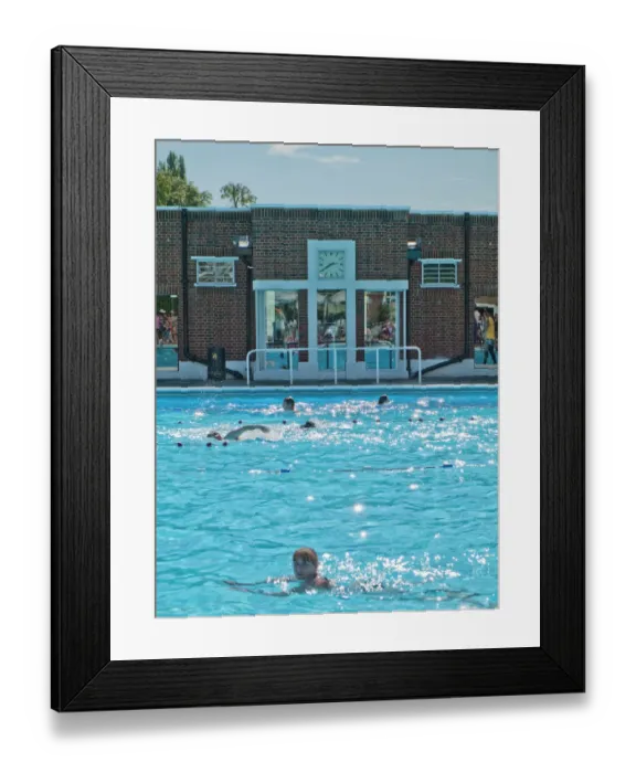 Framed Print : Brockwell Lido PLA01_03_0264