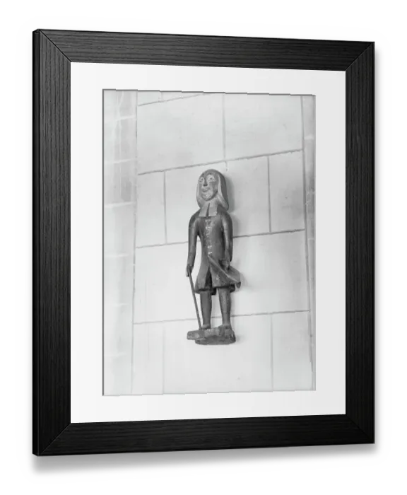 Framed Print : Wooden statue HKR01_04_045