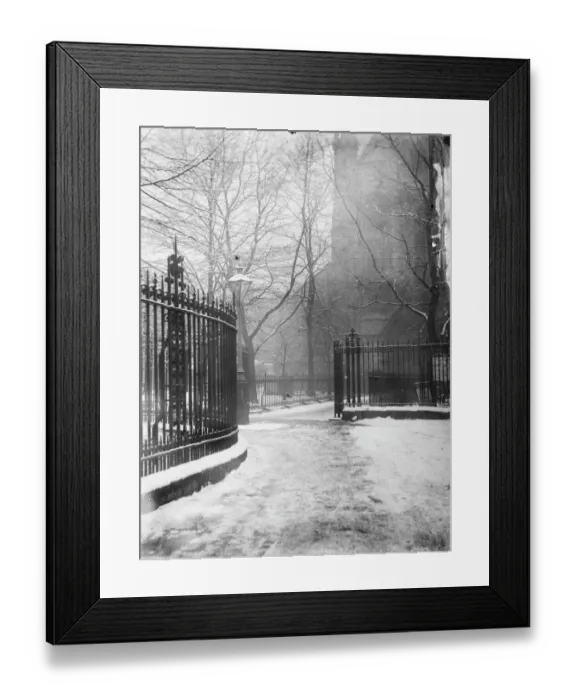 Framed Print : Kensington Church Walk MCF01_02_0086