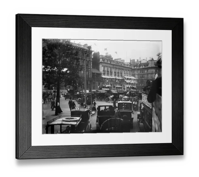 Framed Print : Hyde Park Corner MCF01_02_0227