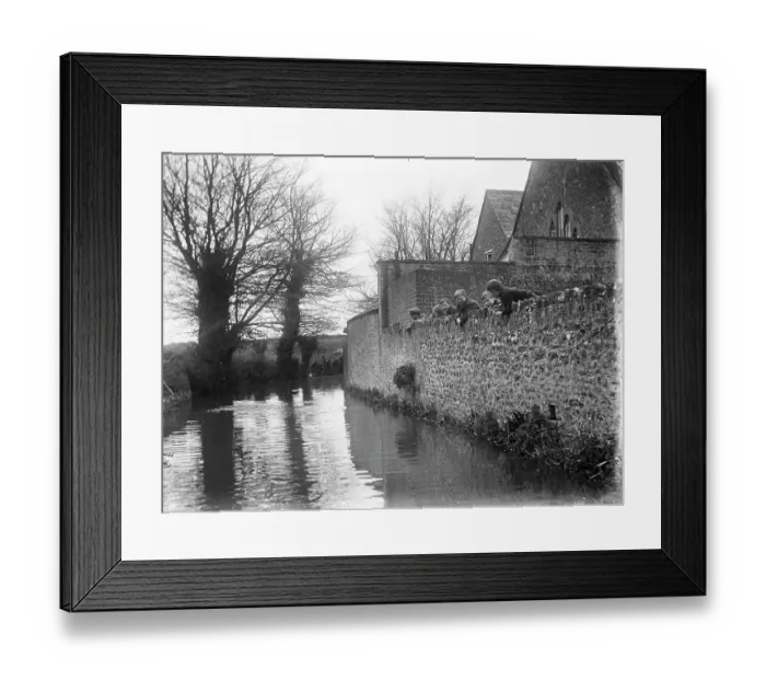 Framed Print : Burton Bradstock MCF01_02_0656 Framed Print : Burton Bradstock MCF01_02_0656