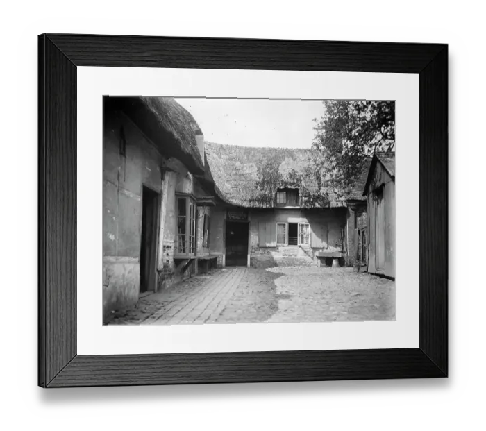 Framed Print : Royal Oak Inn MCF01_02_0684