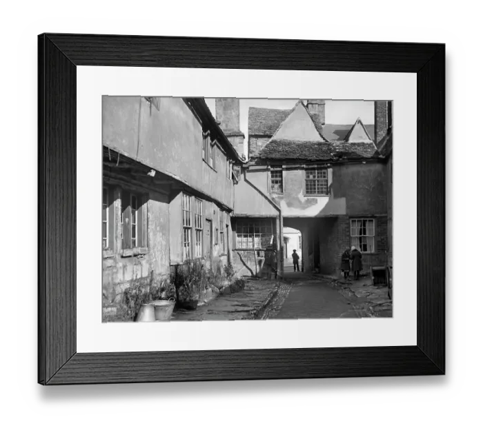 Framed Print : Old George Yard MCF01_02_0732 Framed Print : Old George Yard MCF01_02_0732