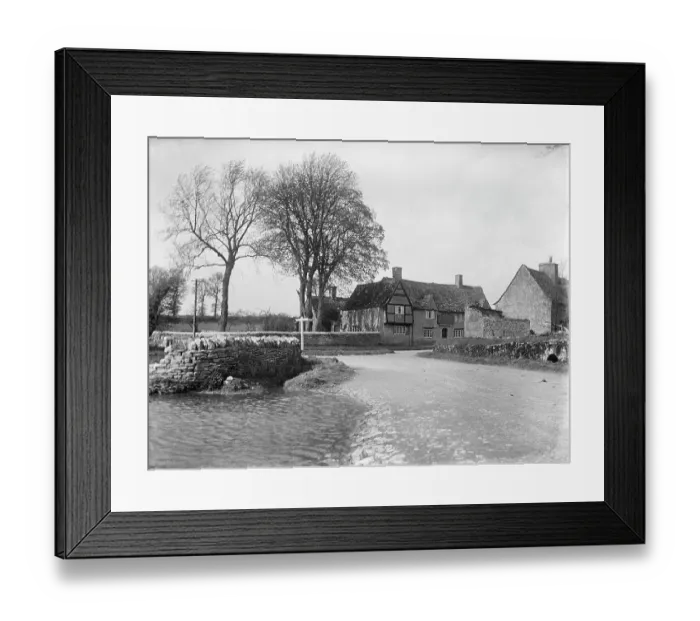 Framed Print : The Old Swan Hotel MCF01_02_0763