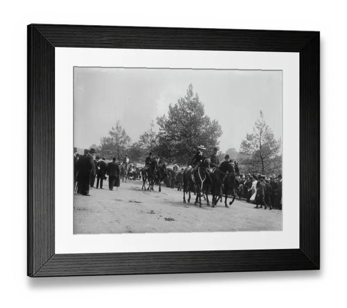 Framed Print : Coaching club meet MCF01_02_1392