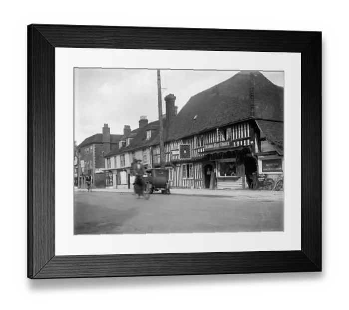 Framed Print : Timber framed house MCF01_02_0932 Framed Print : Timber framed house MCF01_02_0932