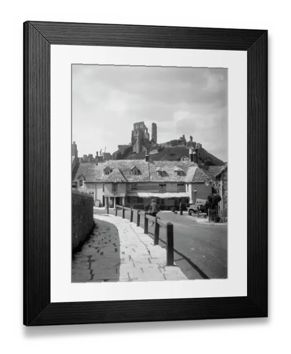 Framed Print : The Greyhound Hotel MCF01_02_0954