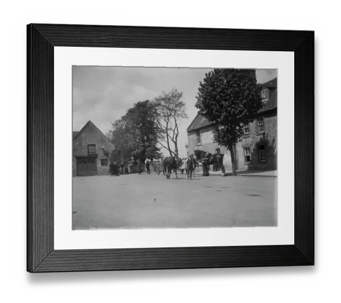 Framed Print : Unicorn Hotel MCF01_02_1060