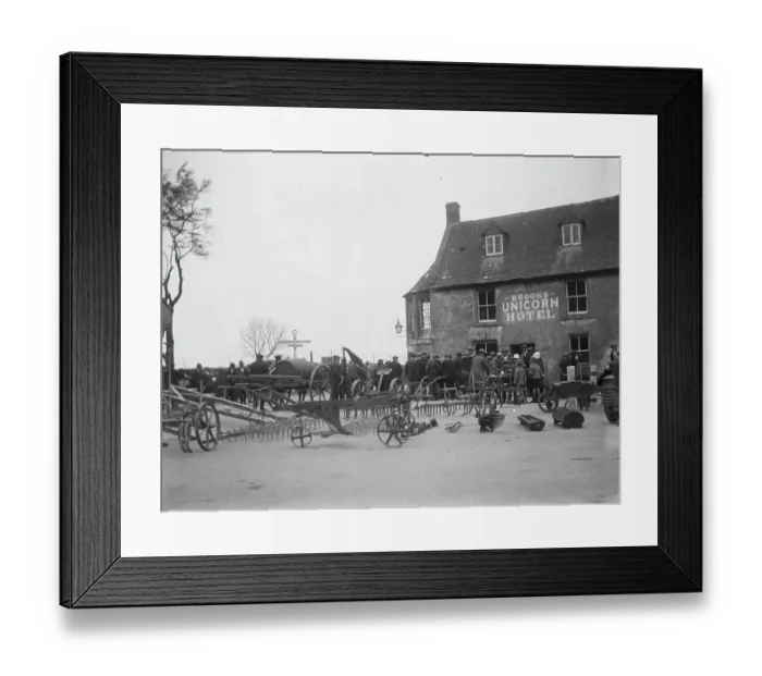 Framed Print : Unicorn Hotel MCF01_02_1061