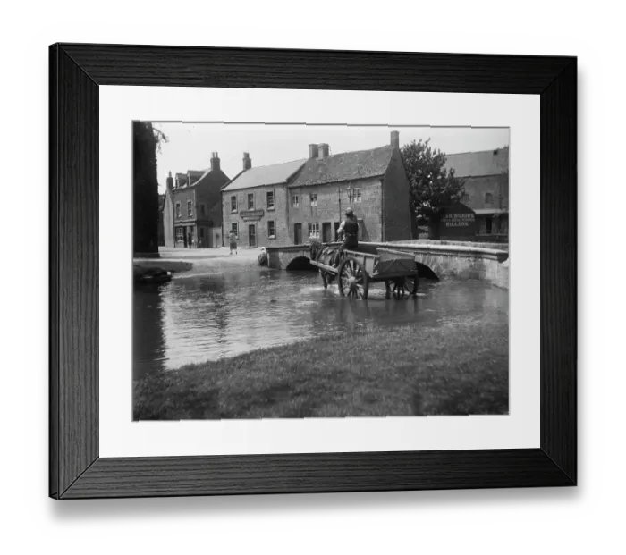 Framed Print : Bourton-on-the-Water MCF01_02_1078