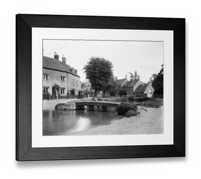 Framed Print : Lower Slaughter MCF01_02_1089 Framed Print : Lower Slaughter MCF01_02_1089