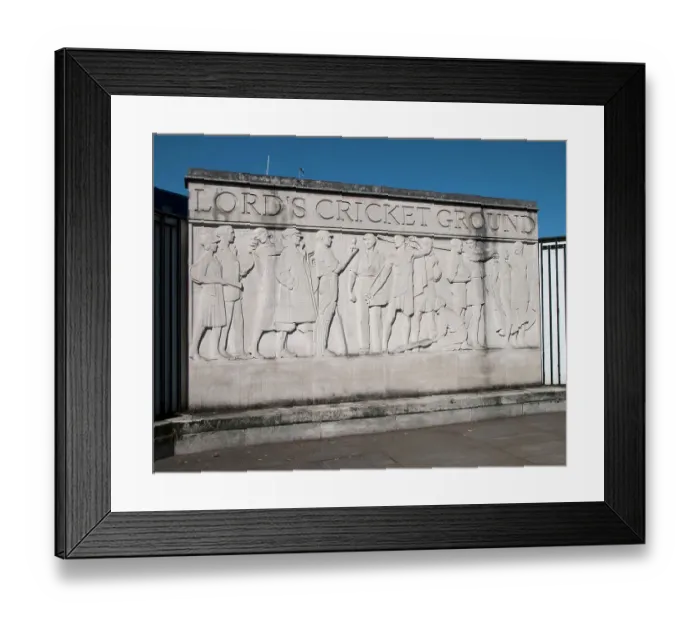 Framed Print : Sporting sculpture PLA01_03_0517 Framed Print : Sporting sculpture PLA01_03_0517