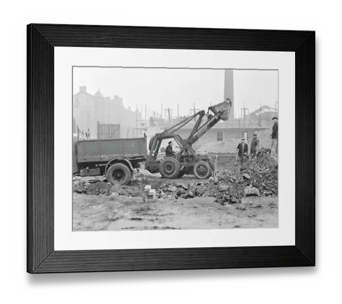 Framed Print : Bomb site clearance P_H00230_006