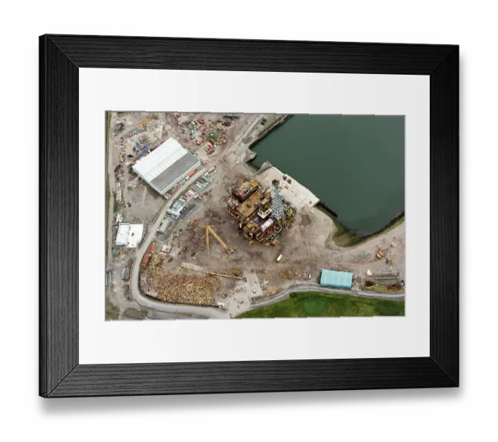 Framed Print : Decommissioned oil rig 34112_024