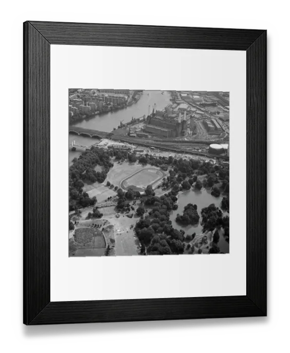 Framed Print : Battersea Park EAW505117