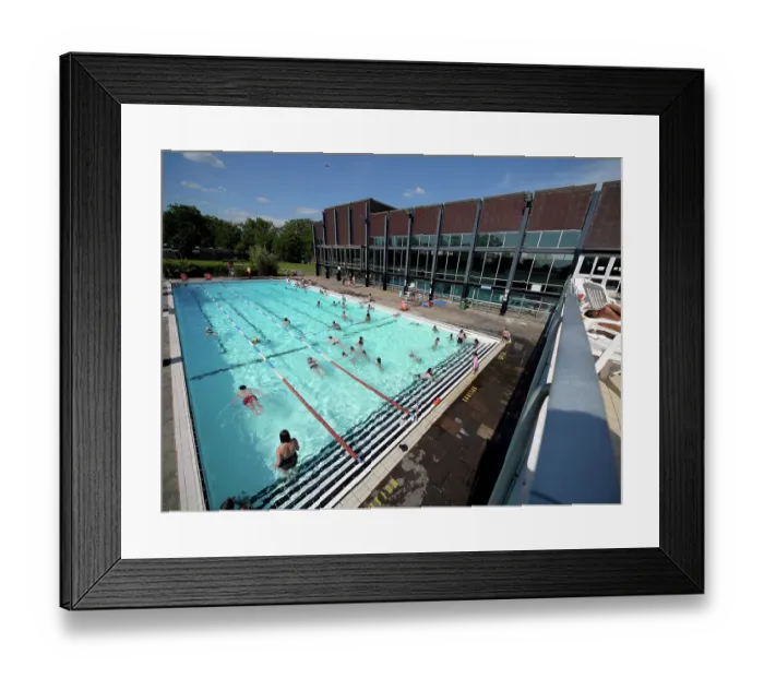 Framed Print : Pools on the Park PLA01_09_234