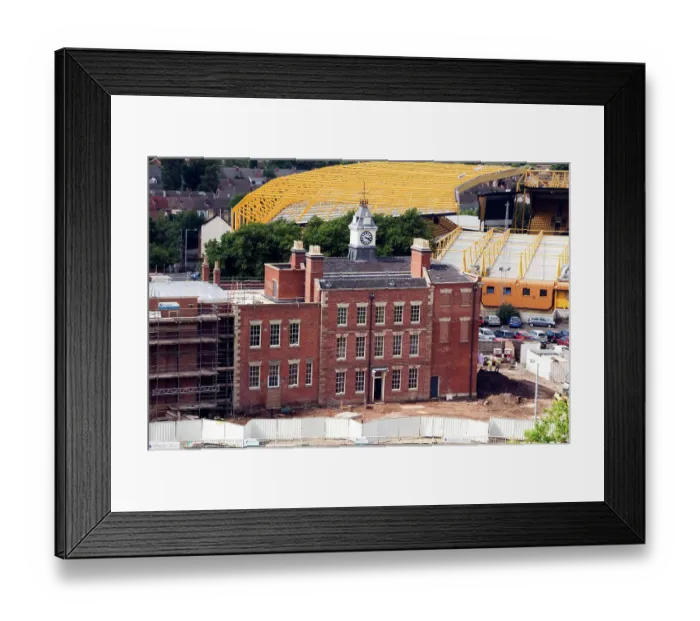 Framed Print : Molineux Hotel DP059852 Framed Print : Molineux Hotel DP059852