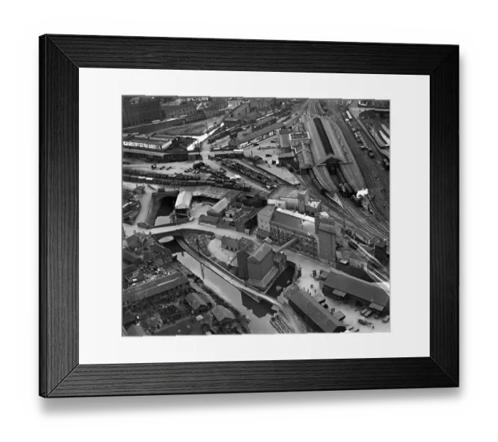 Framed Print : Wolverhampton station EPW057489