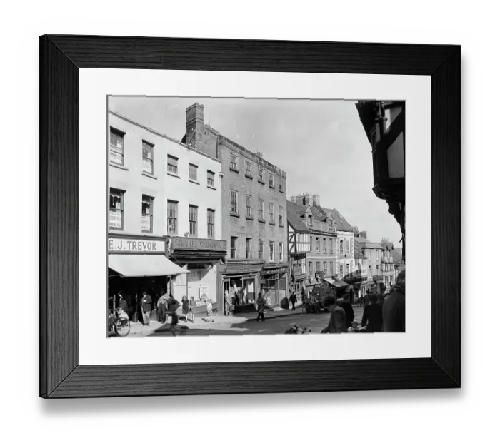 Framed Print : Wyles Cop a43_07780 Framed Print : Wyles Cop a43_07780