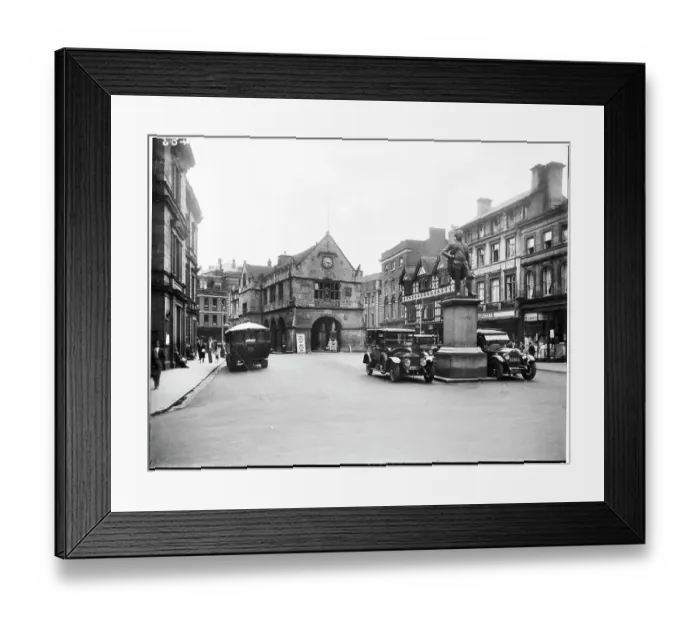 Framed Print : The Square CC80_00504 Framed Print : The Square CC80_00504
