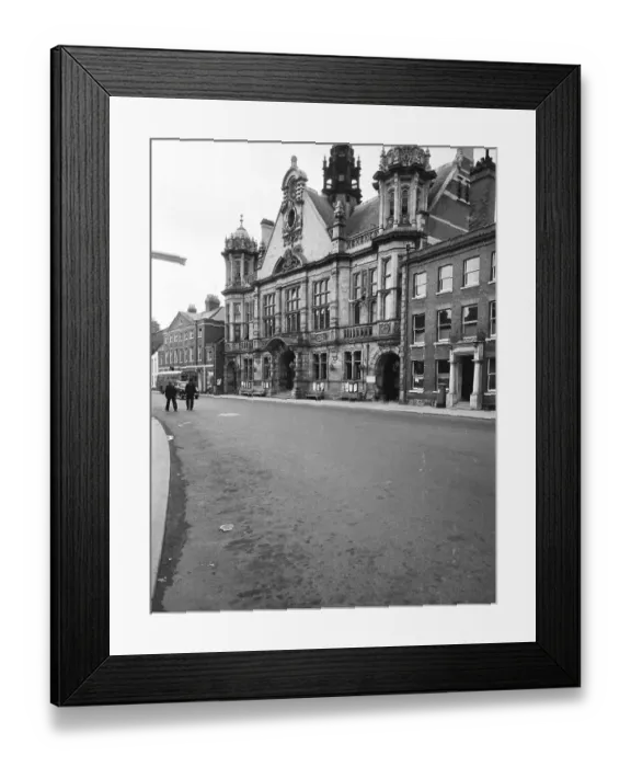 Framed Print : Town Hall UXC01_01_01_0070_28 Framed Print : Town Hall UXC01_01_01_0070_28