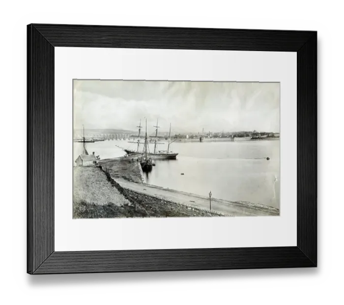 Framed Print : Berwick upon Tweed OP05275
