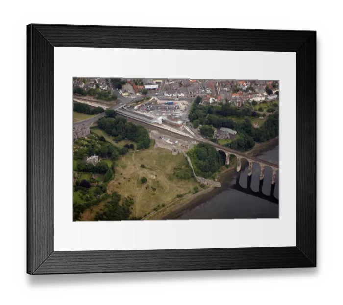 Framed Print : Berwick Castle and Station 20396_001