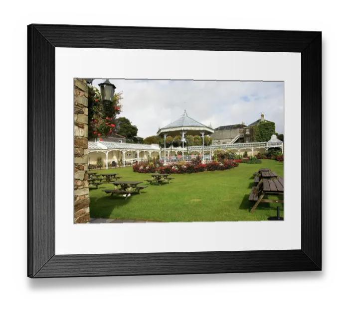 Framed Print : Bandstand DP024316