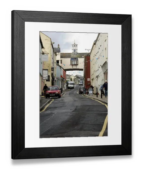 Framed Print : High Street DP024329 Framed Print : High Street DP024329