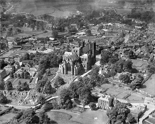 Ripon town and Minster EPW038683