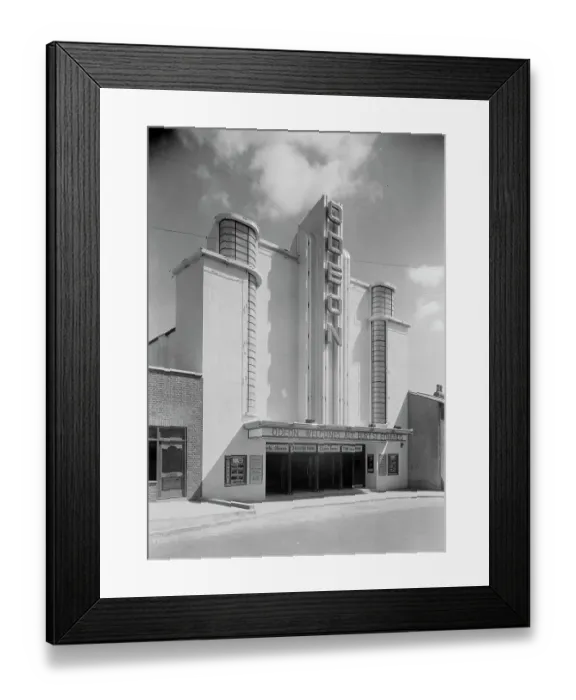 Framed Print : Odeon Cinema BB87_03519 Framed Print : Odeon Cinema BB87_03519